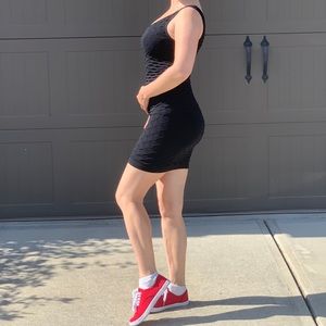 Bodycon form- fitting stretch Bebe dress